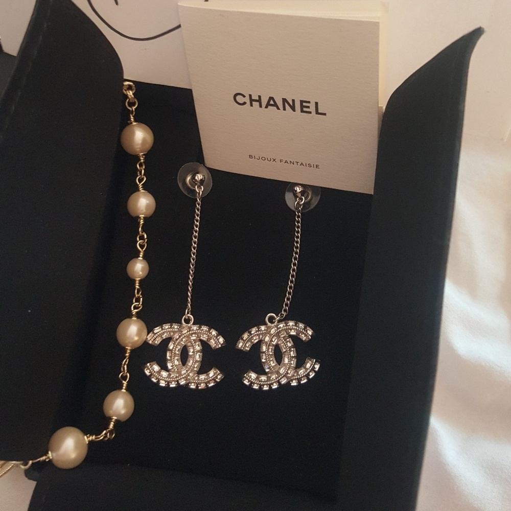 SOLD Chanel strass and metal dangle earrings